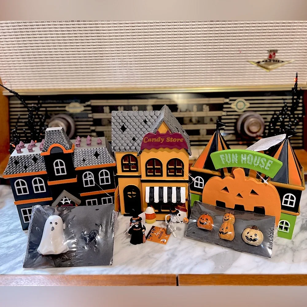 LAST ONE!✨NEW🎃Target Bullseye Playground 2023 Halloween Town SET👻